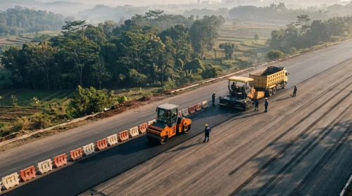 jasa pengaspalan majalengka dengan menghasilkan pengaspalan jalan rata, mulus dan awet.webp